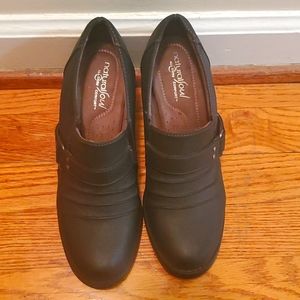 NaturalSoul Shoes Size 7 Black
